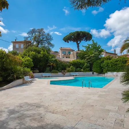 Les Balcons Fleuris *